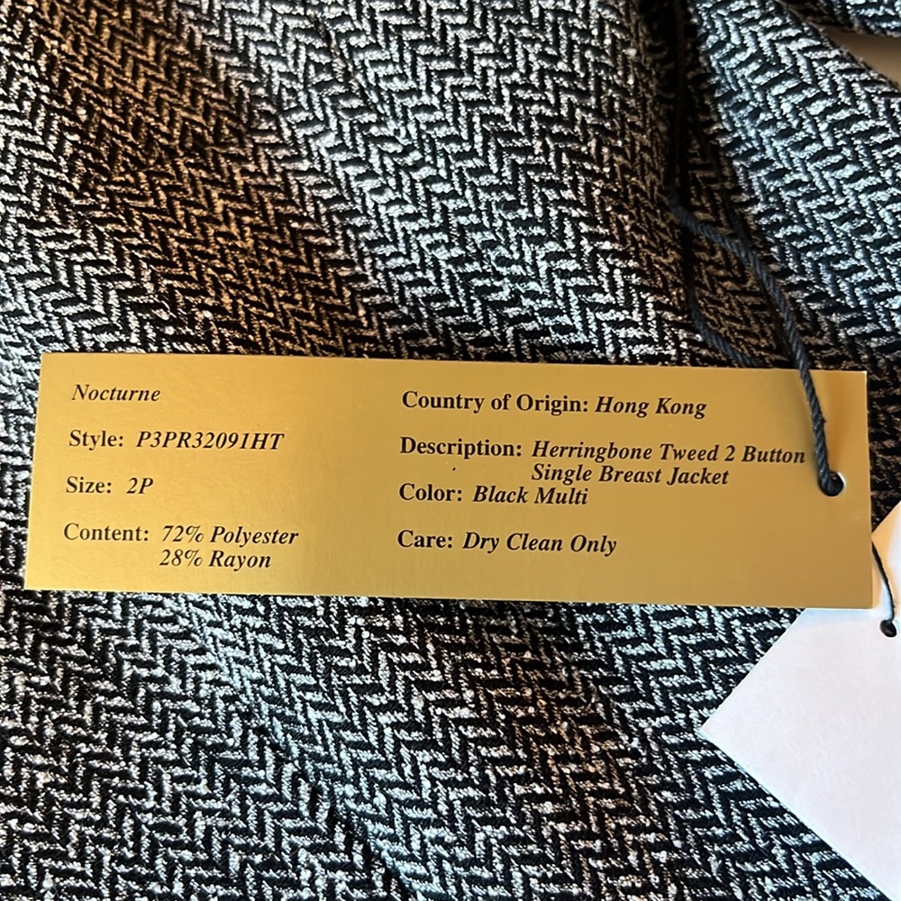 Blazer - Picture 4 of 4